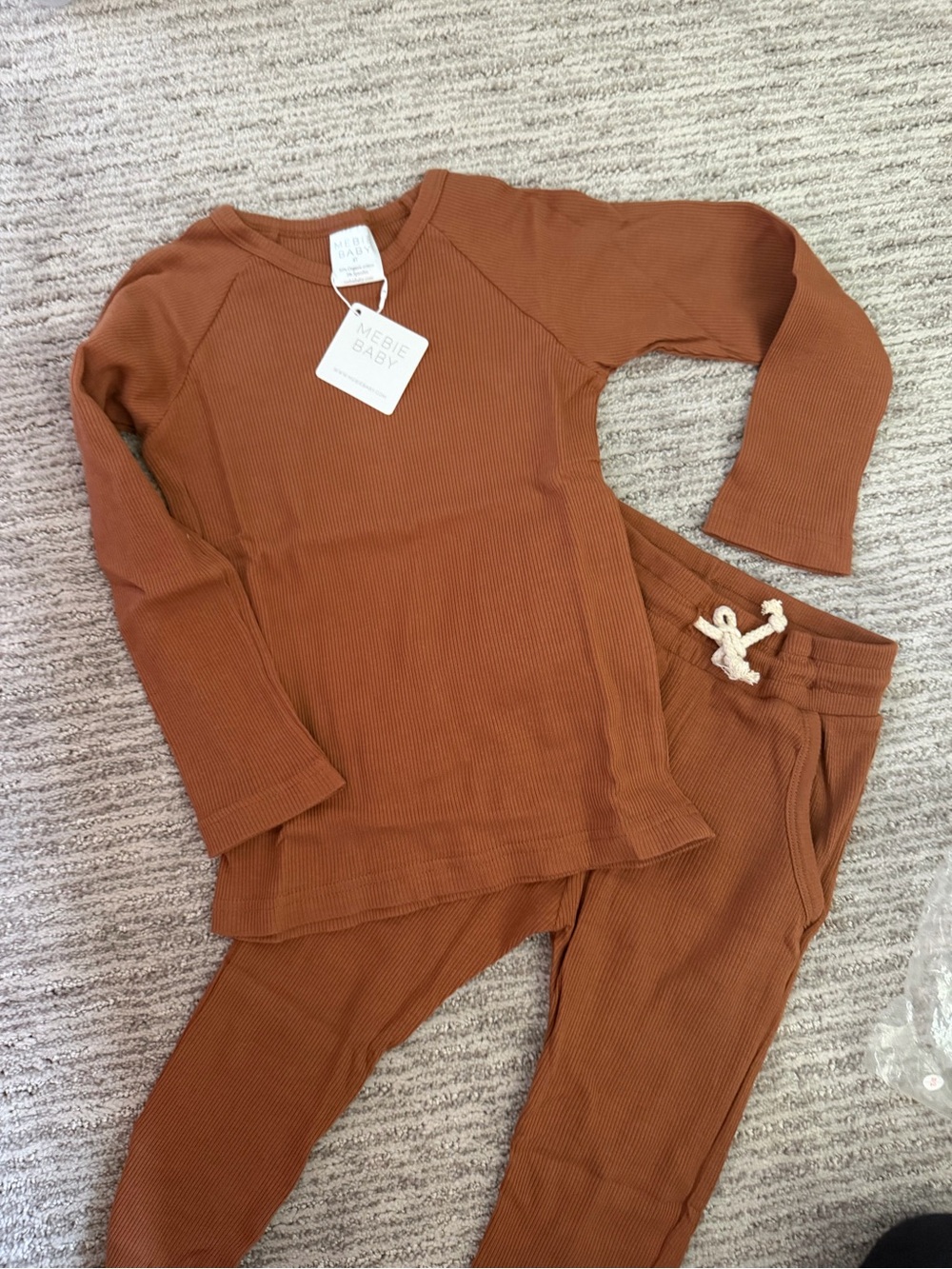 Mebie Baby Ribbed Two-Piece Set in Rust